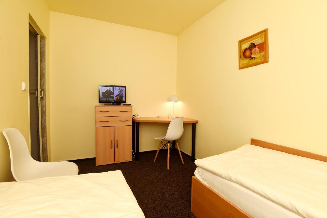 Hotel U Jezírka Liberec Exterior foto