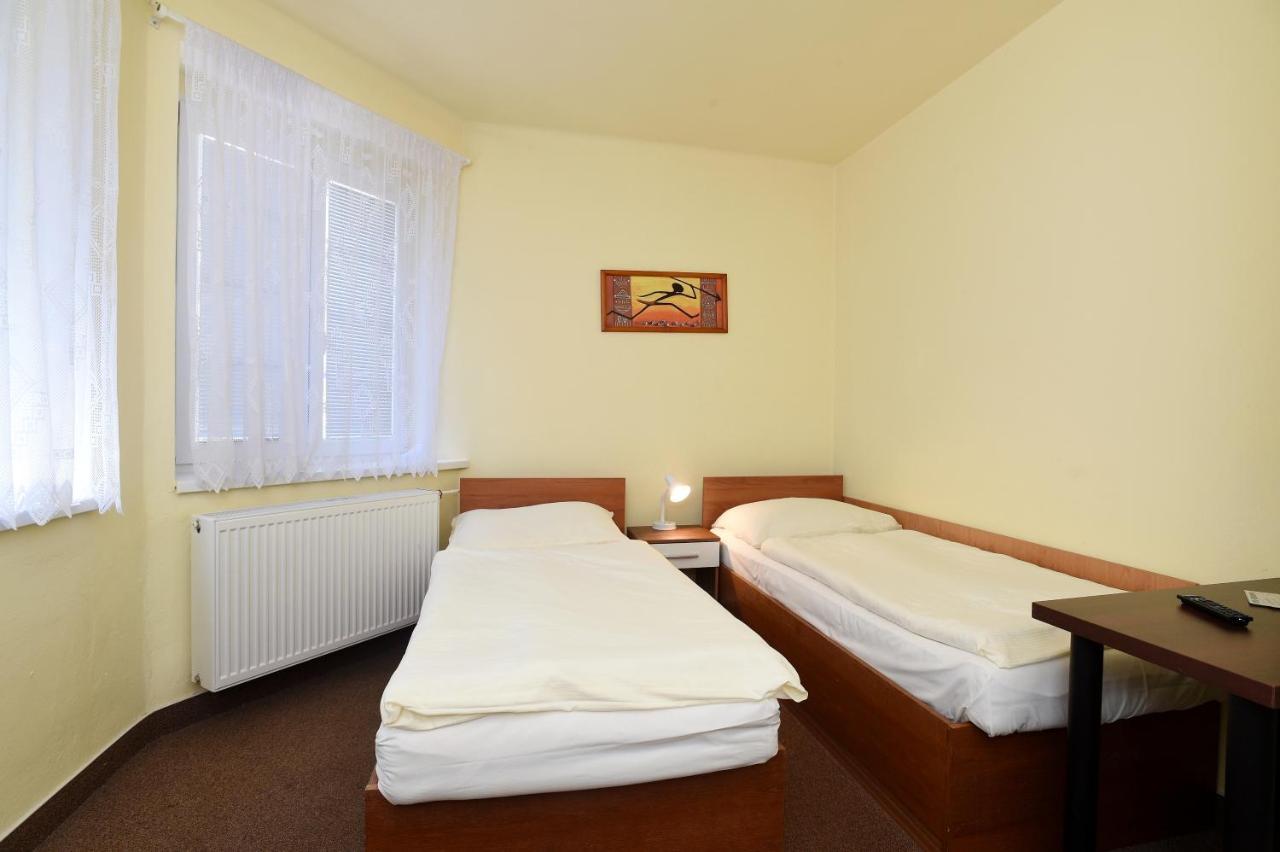 Hotel U Jezírka Liberec Exterior foto