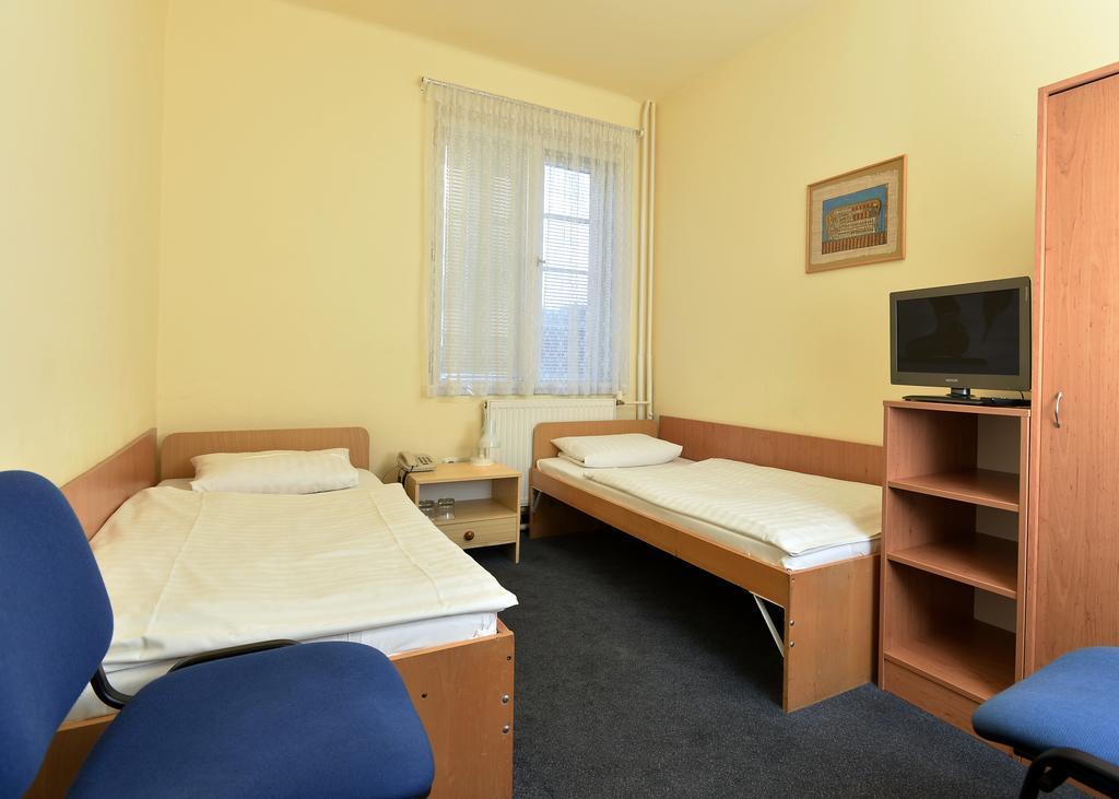 Hotel U Jezírka Liberec Habitación foto